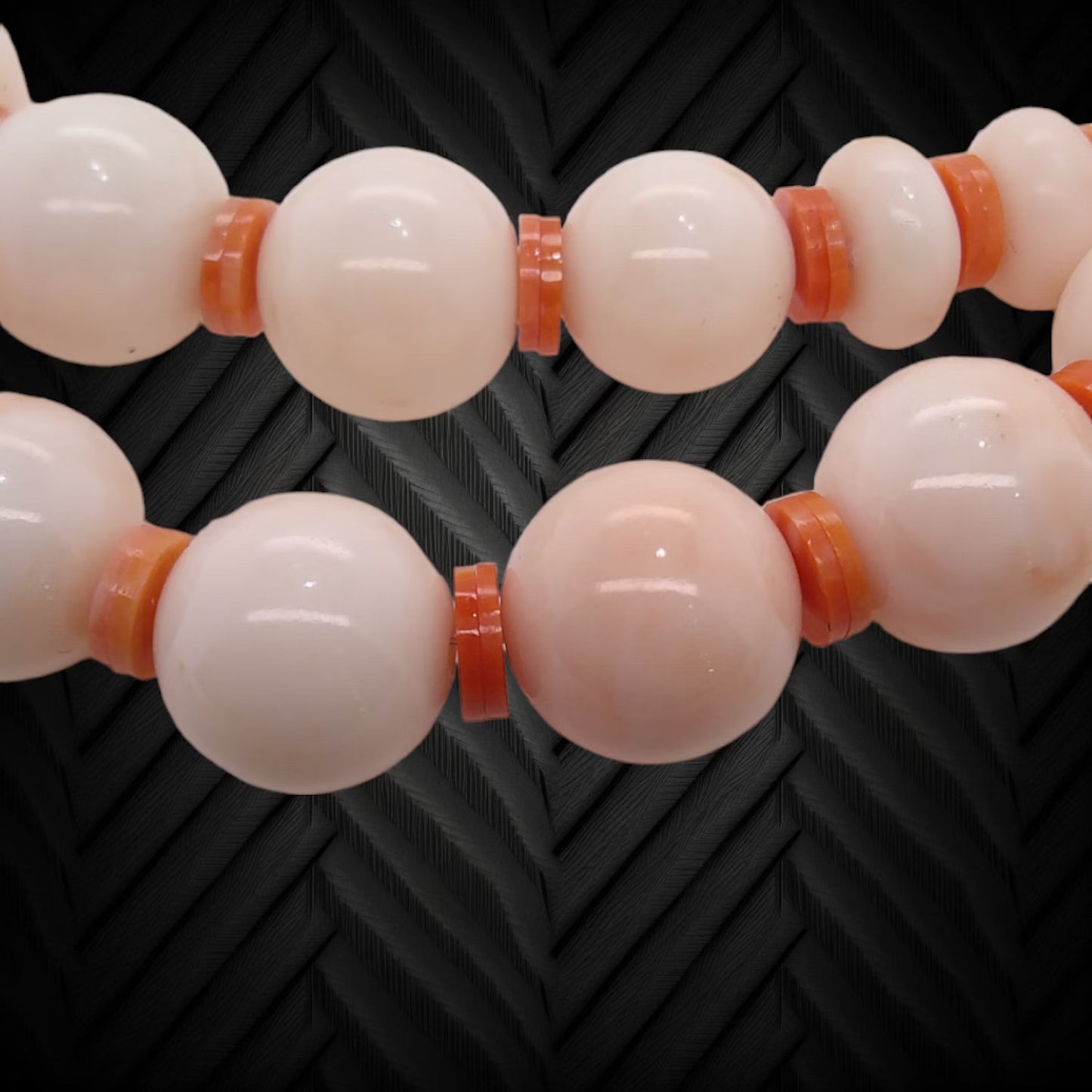 Art Deco Natural Peaches & Cream Coral Necklace