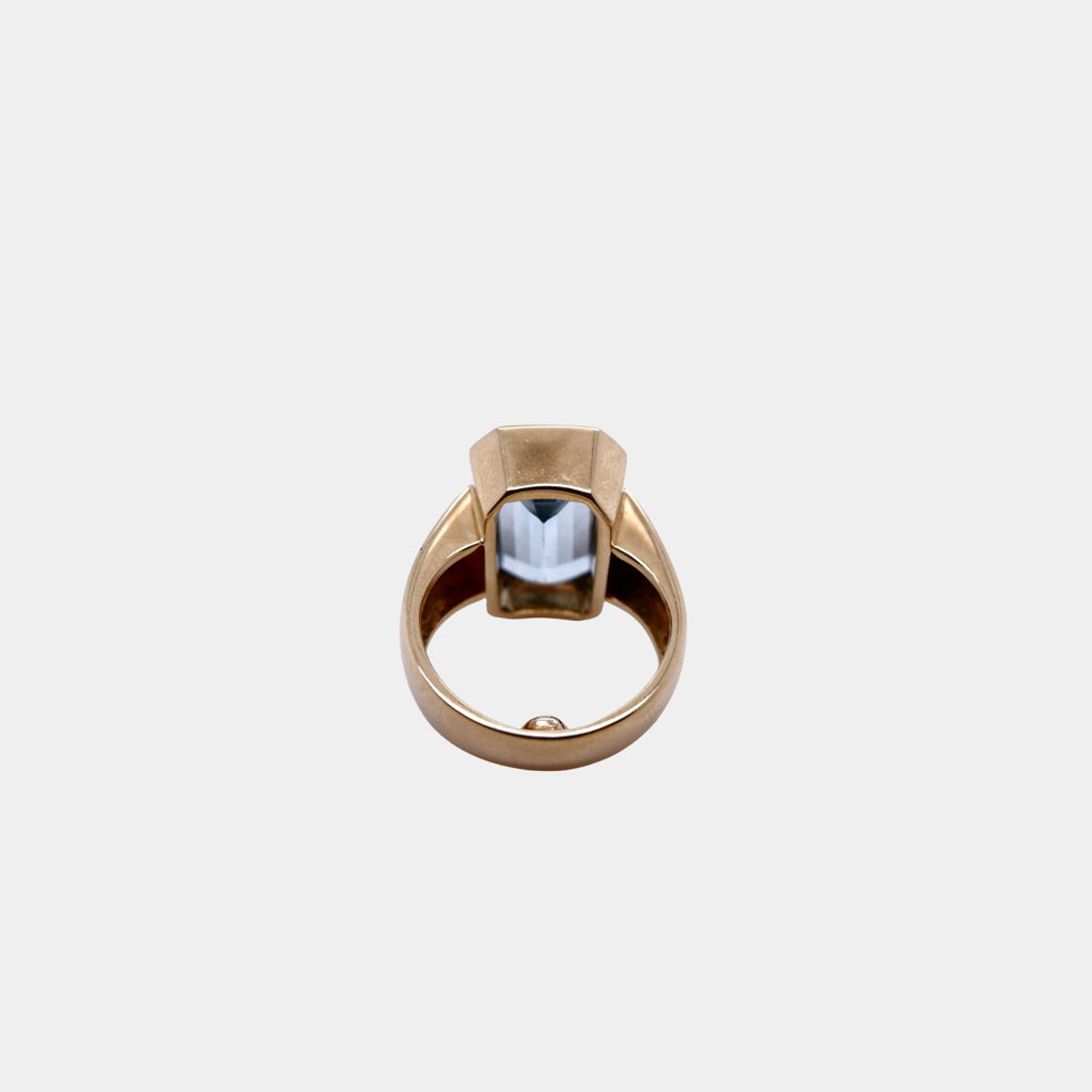 Vintage 1980's Octagonal Cut Aquamarine and Gold Ring in 18ct Gold