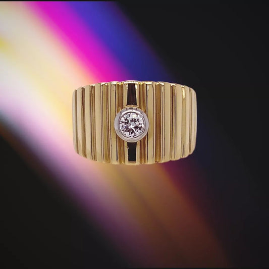 Italian Retro 18ct Gold & Diamond Fluted Ring
